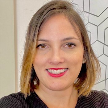 Claudia Machado